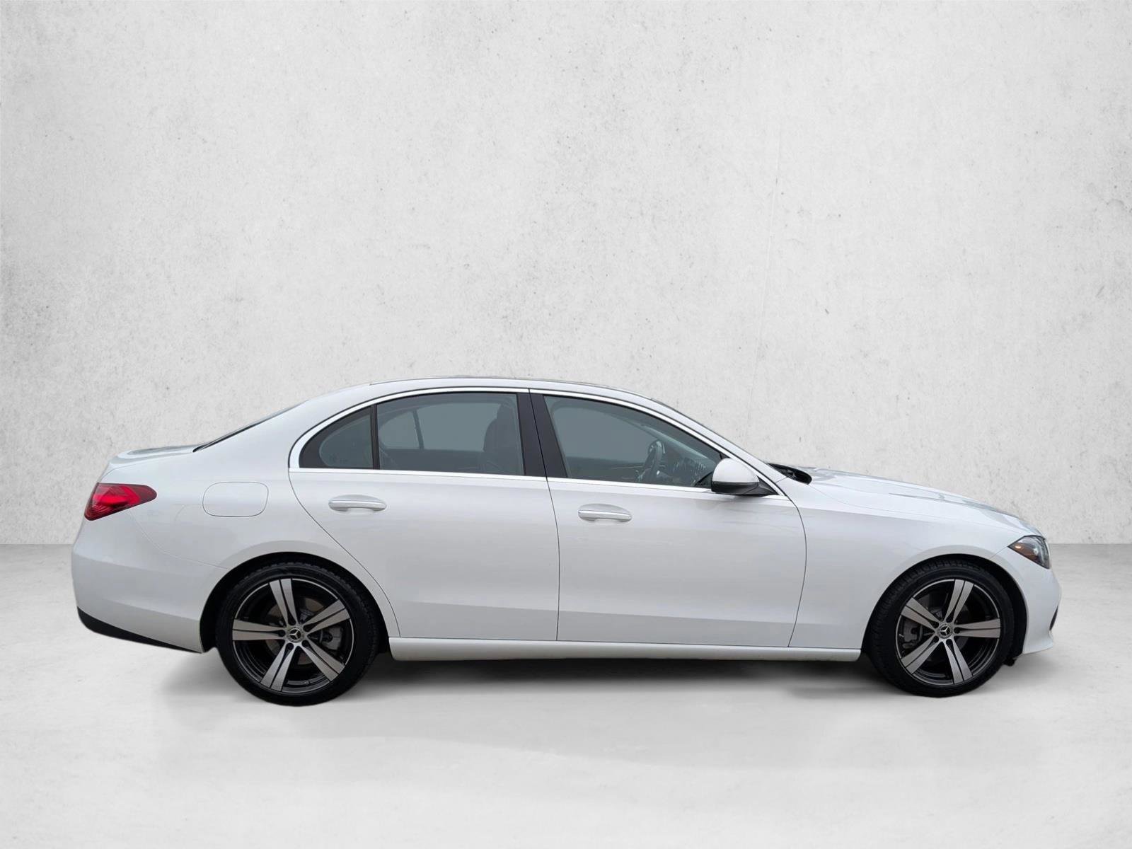 Used 2022 Mercedes-Benz C 300 Sedan image 4
