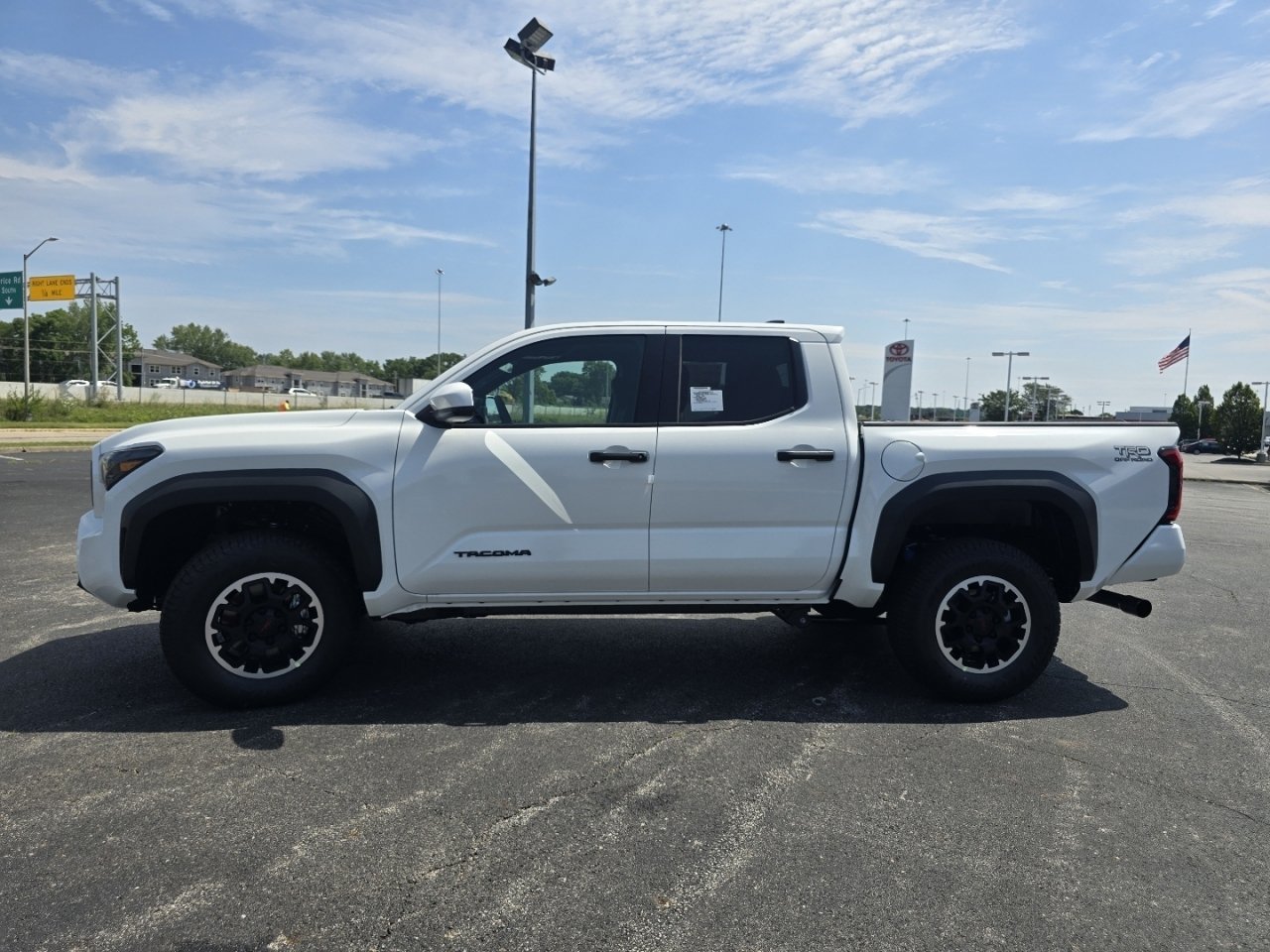 New 2026 Toyota Tacoma TRD Off-Road AWD/4WD image 13