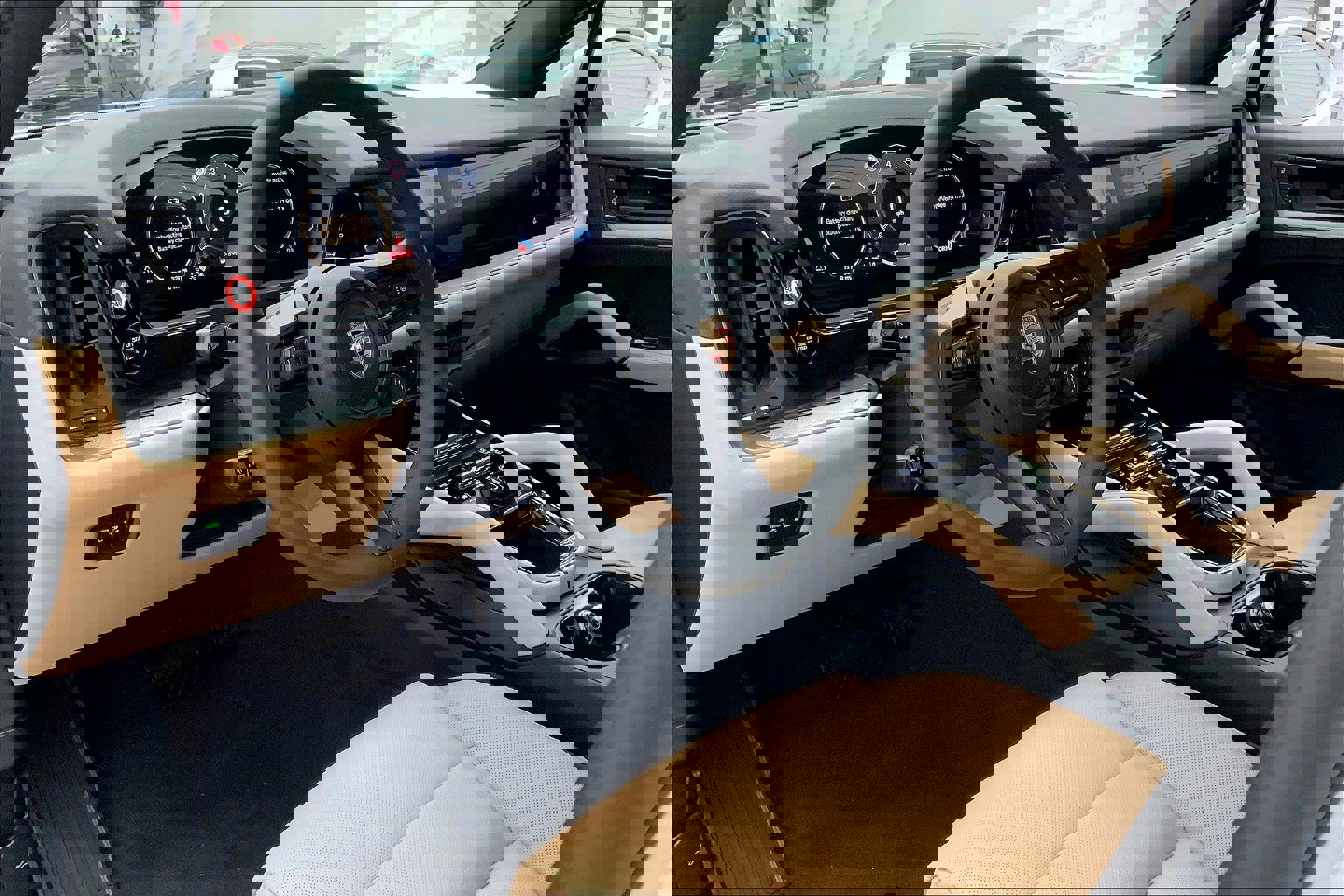 New 2025 Porsche Cayenne image 4
