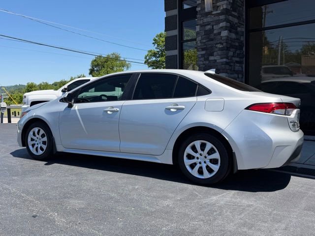 Used 2024 Toyota Corolla LE FWD image 10