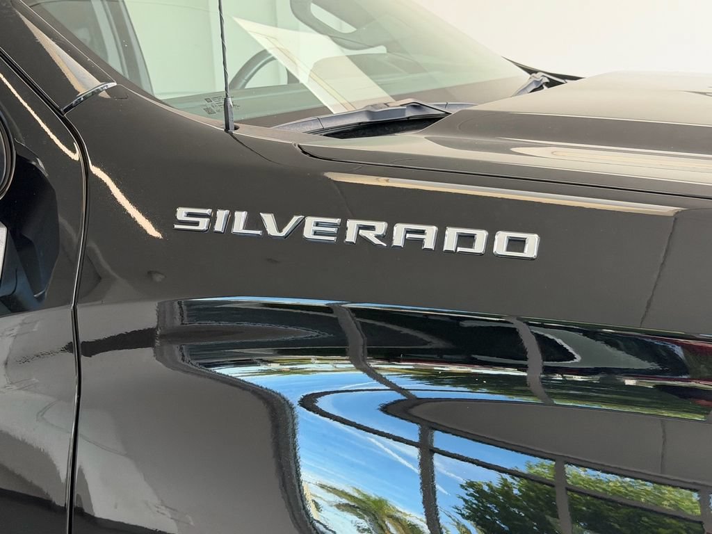 Used 2022 Chevrolet Silverado 1500 LTZ w/ LTZ Premium Package AWD/4WD image 10
