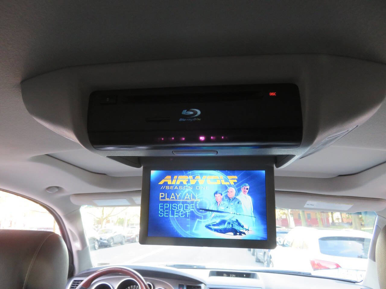 Used 2016 Toyota Sequoia Platinum image 20