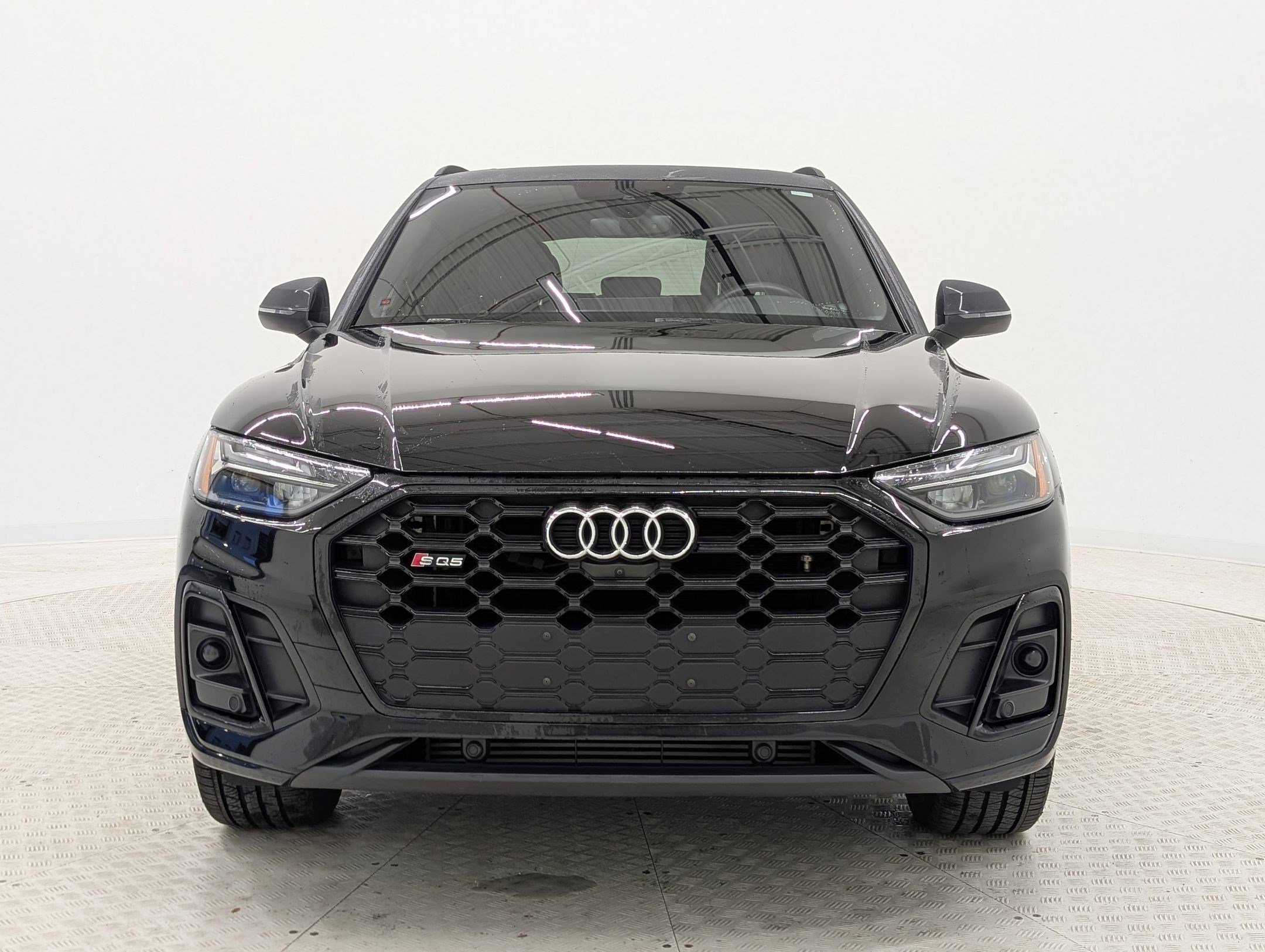 Used 2024 Audi SQ5 Premium Plus w/ Premium Plus Package image 6