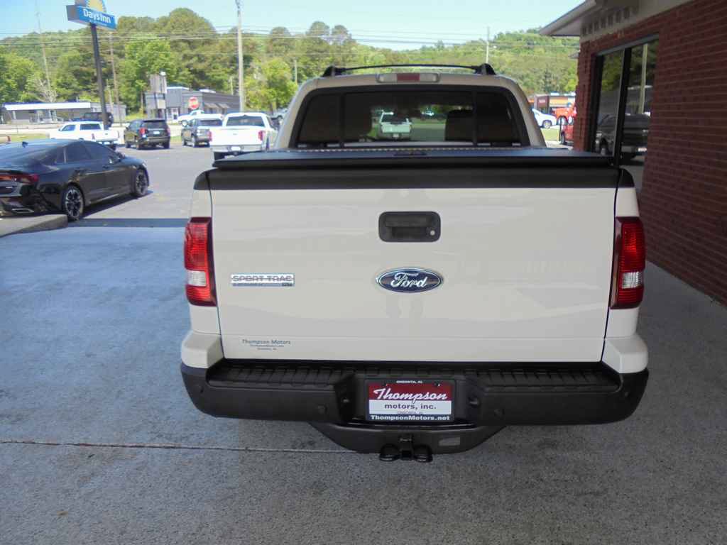 Used 2010 Ford Explorer Sport Trac XLT RWD image 4