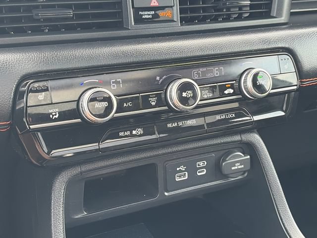 Used 2025 Honda Pilot TrailSport image 25