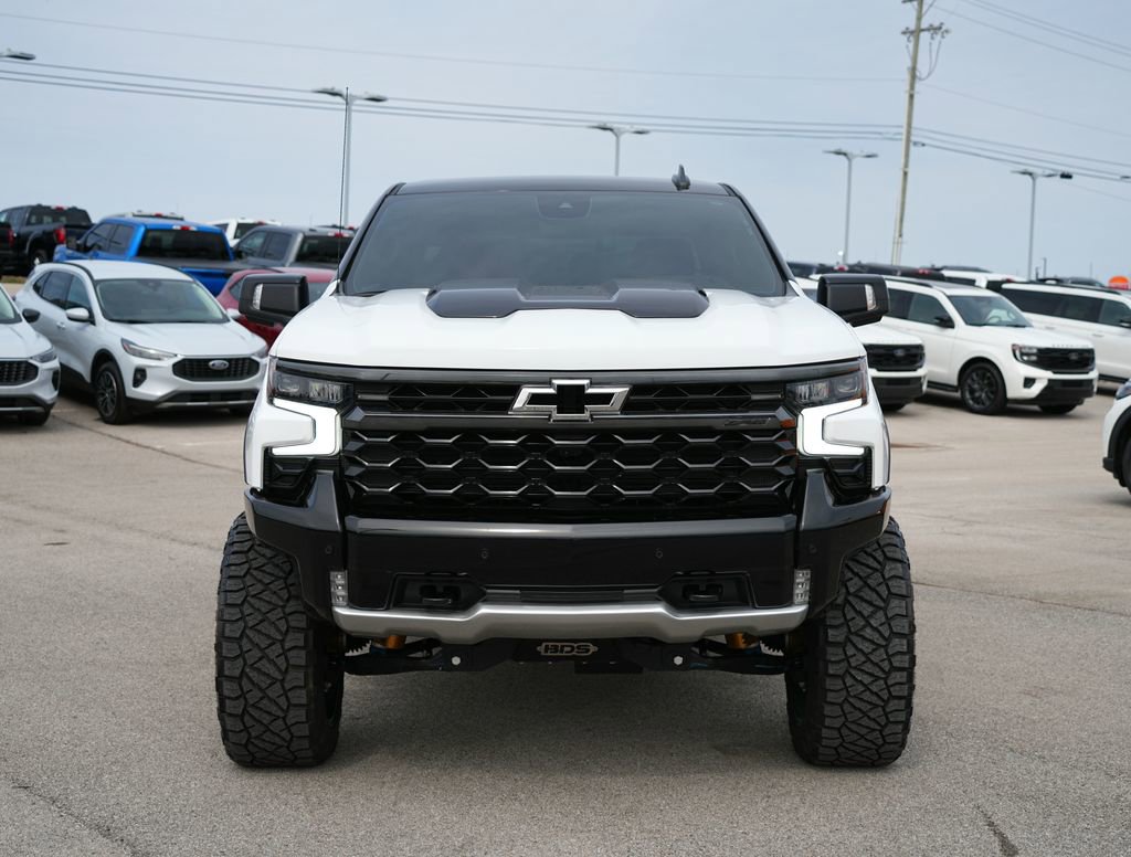 Used 2026 Chevrolet Silverado 1500 ZR2 w/ Dark Appearance Package image 3
