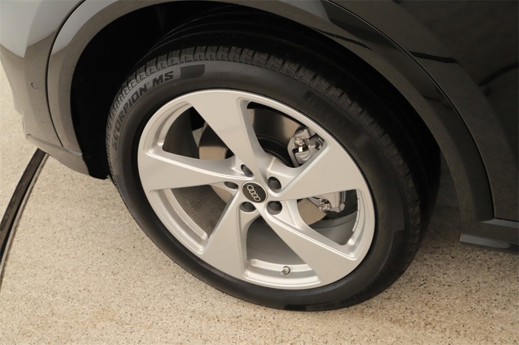 New 2025 Audi Q5 Premium Plus image 29