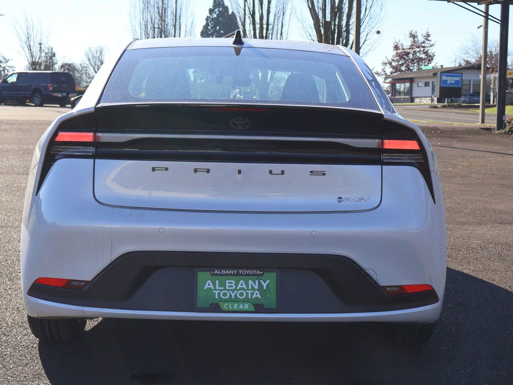 New 2026 Toyota Prius Plug-In Hybrid image 5