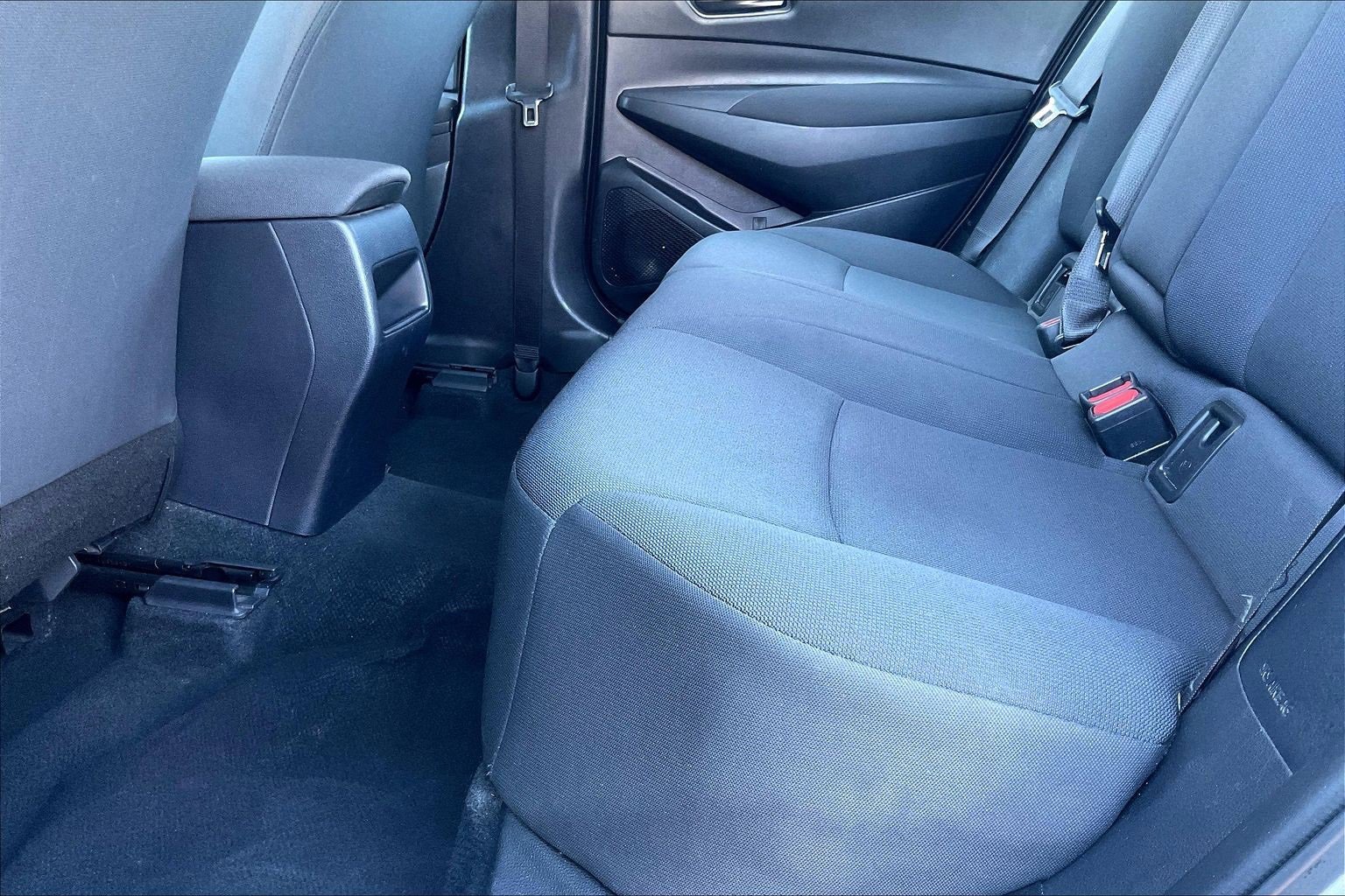 Used 2022 Toyota Corolla LE image 17