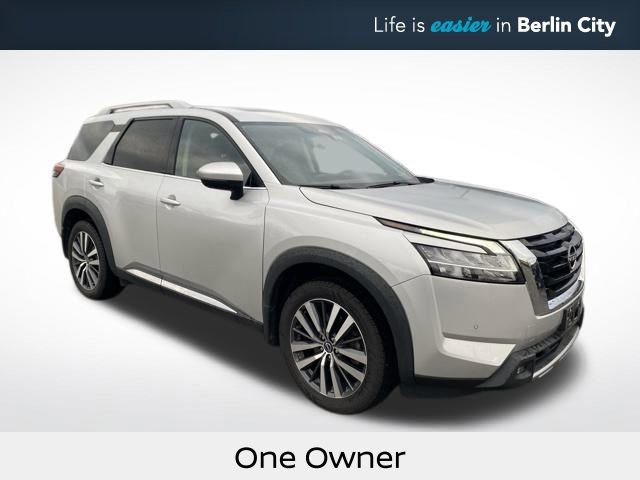 Certified 2022 Nissan Pathfinder Platinum w/ Cargo Package