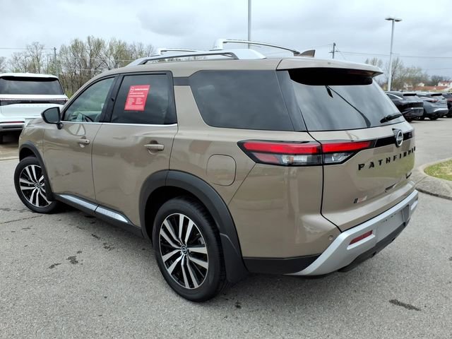 Certified 2024 Nissan Pathfinder Platinum w/ Black Appearance Package image 18