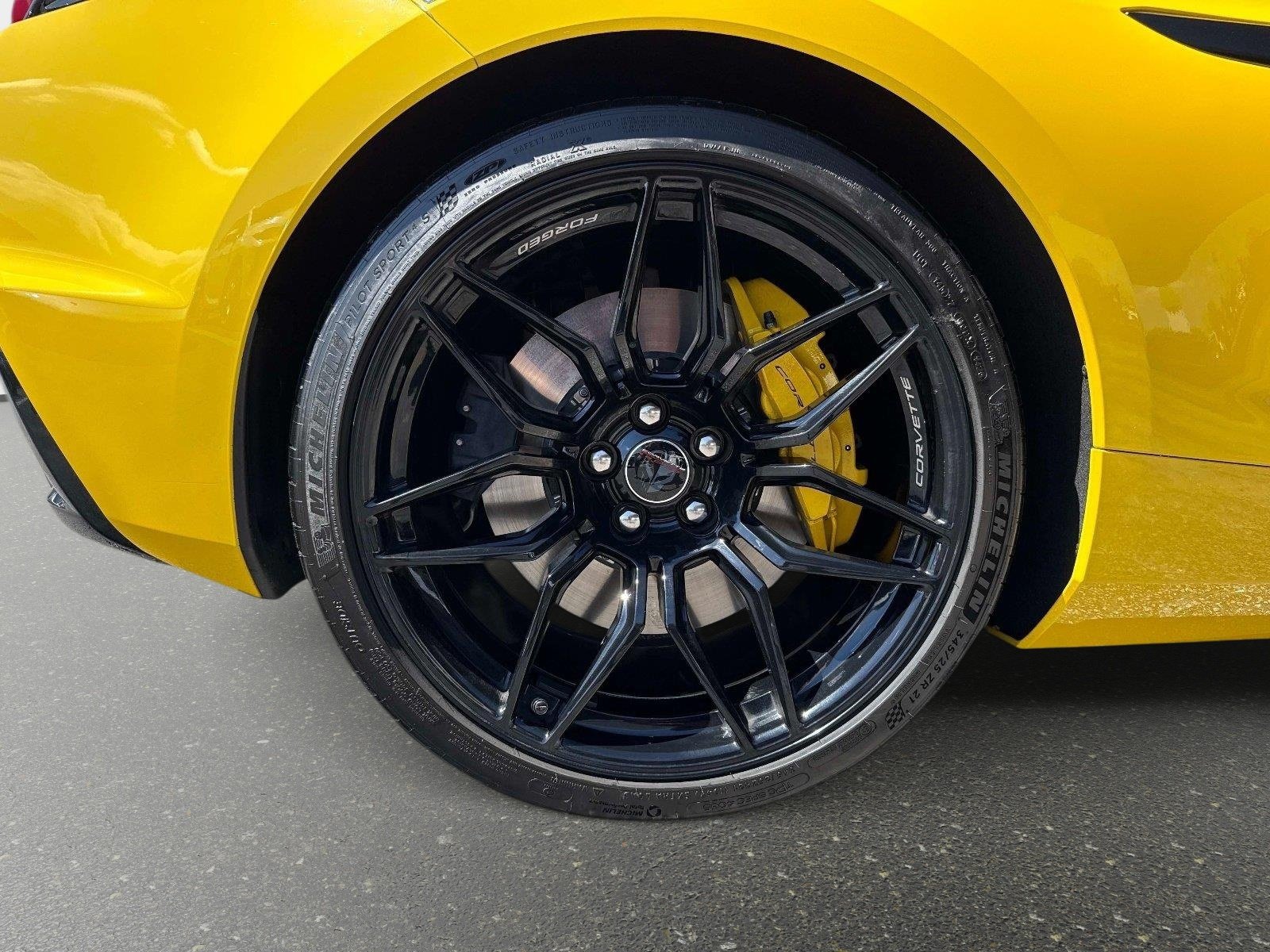 Used 2025 Chevrolet Corvette Z06 RWD image 20