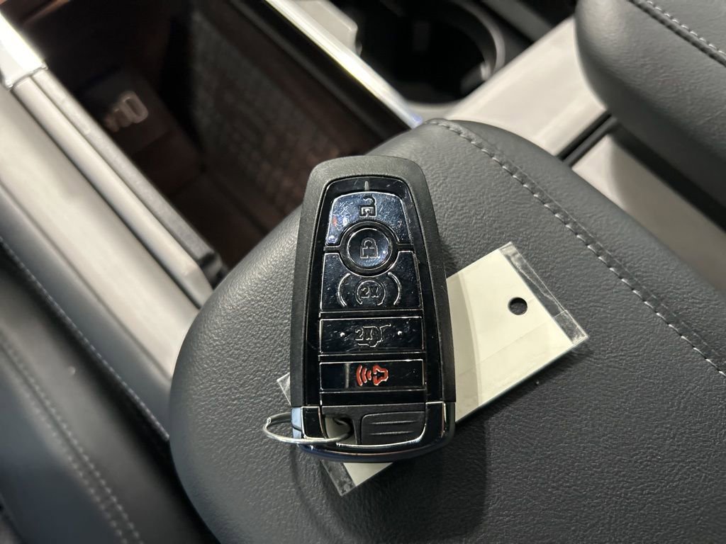 Used 2025 Lincoln Navigator Reserve w/ Jet Appearance Package image 25