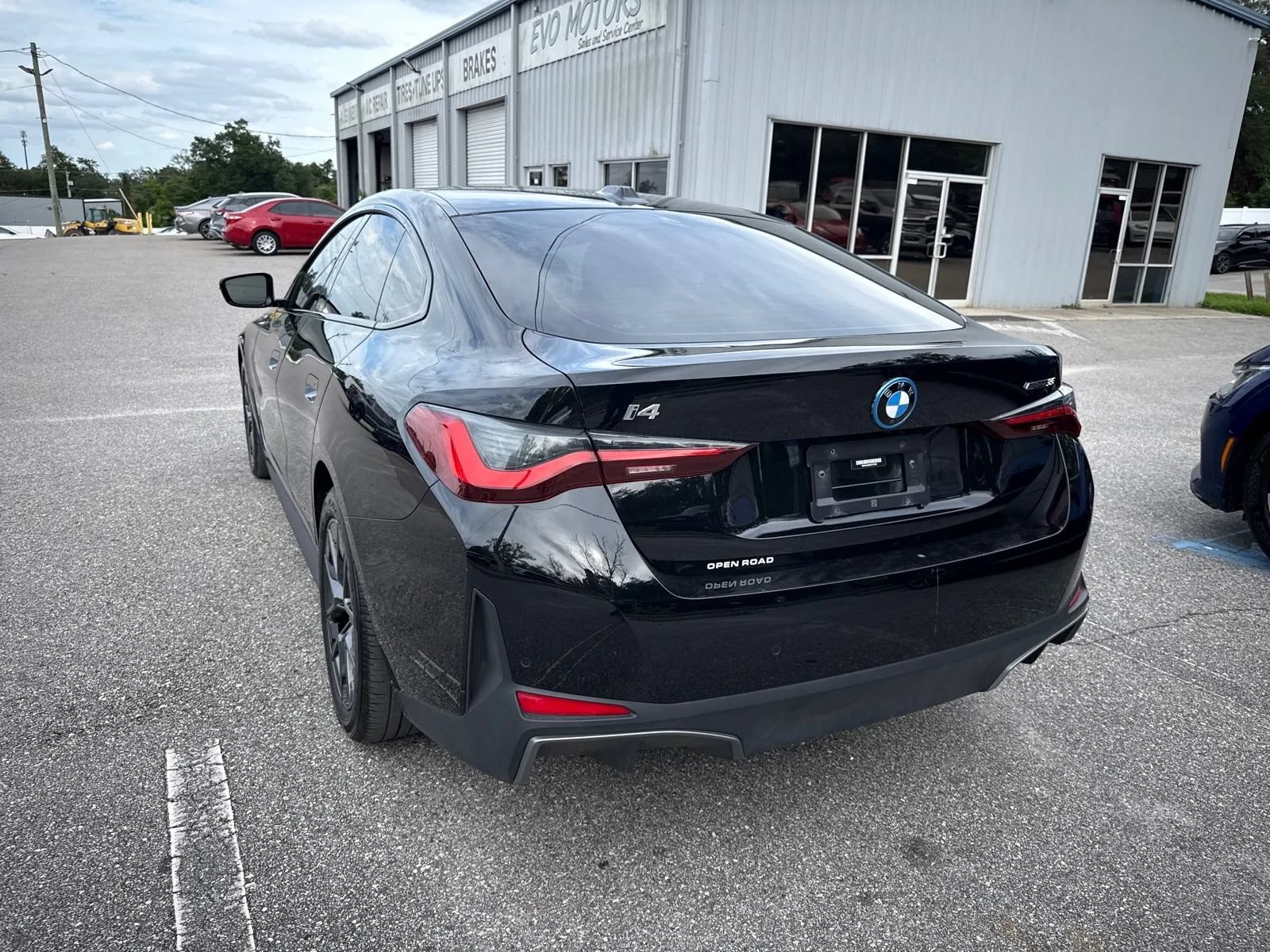 Used 2023 BMW i4 eDrive35 w/ Premium Package RWD image 10