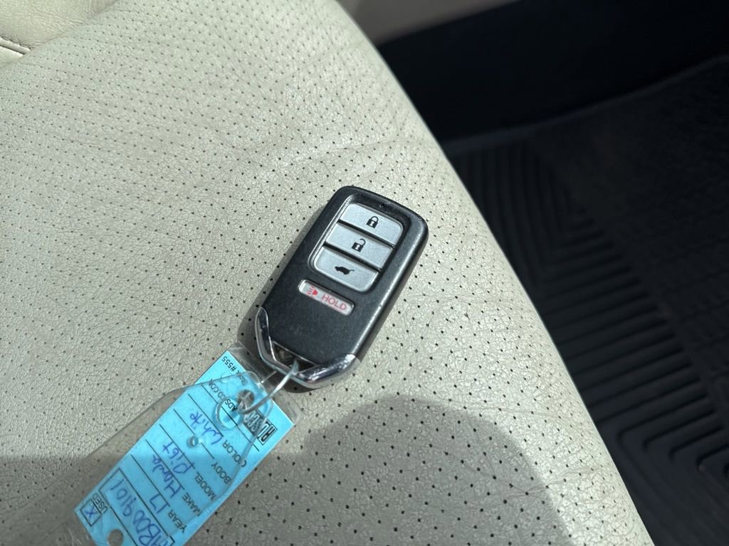 Used 2017 Honda Pilot LX image 37