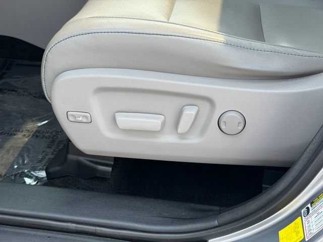 Used 2015 Toyota Highlander XLE AWD/4WD image 20