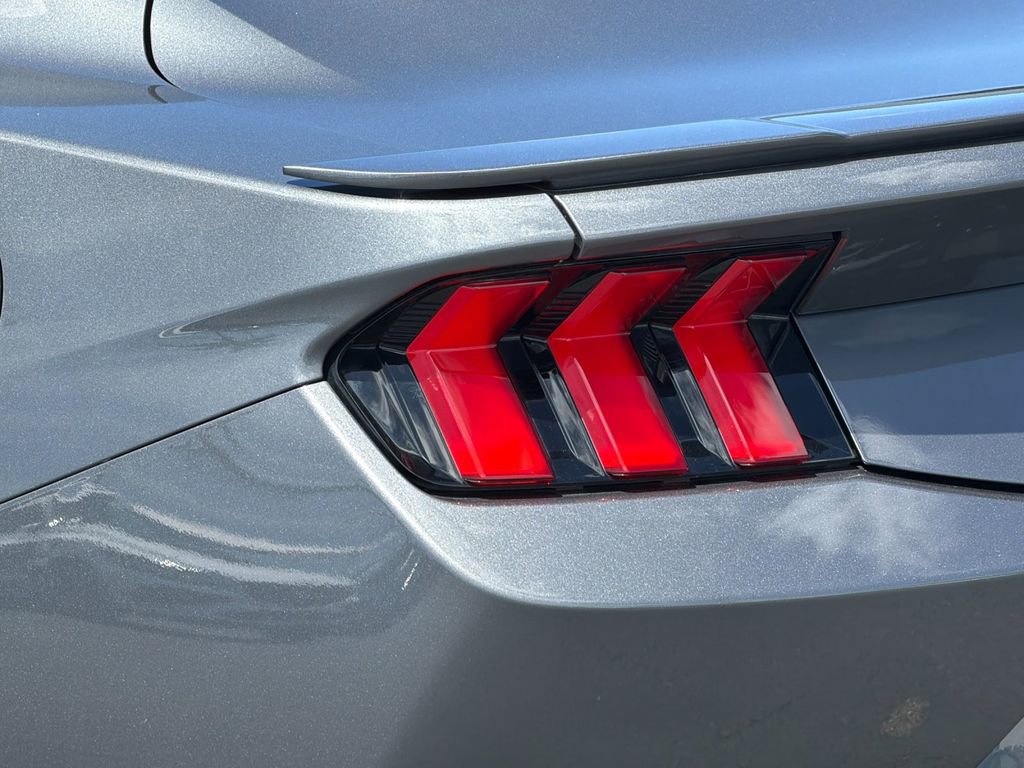 Used 2024 Ford Mustang GT RWD image 25