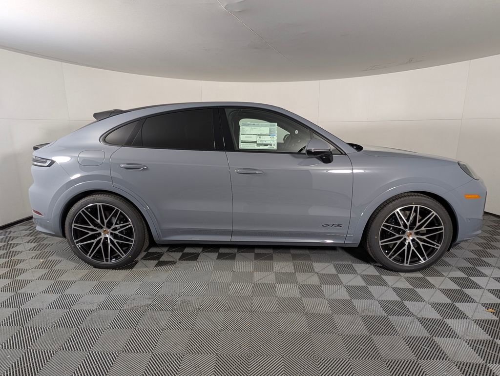 New 2026 Porsche Cayenne GTS image 8