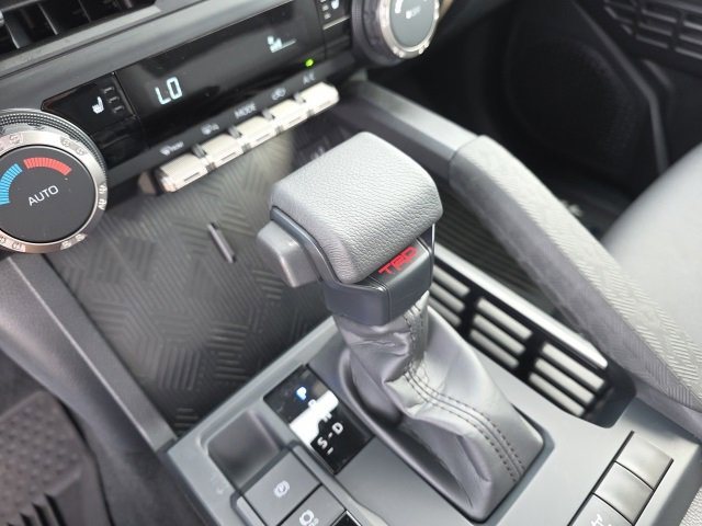 Used 2024 Toyota Tacoma TRD Off-Road image 24