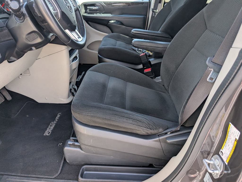 Used 2017 Dodge Grand Caravan SE w/ Power Window Group image 13