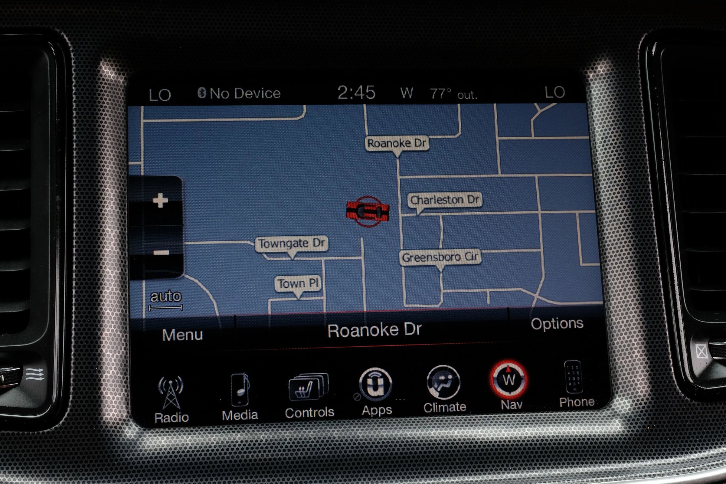 Used 2015 Dodge Challenger SRT w/ Technology Group RWD image 29