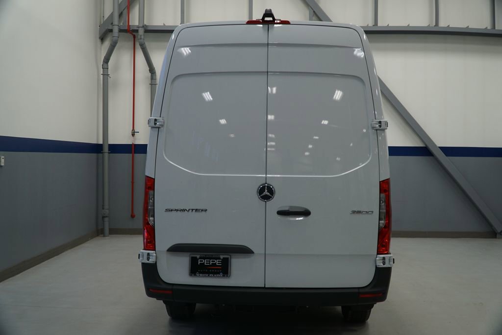 New 2025 Mercedes-Benz Sprinter 2500 image 5