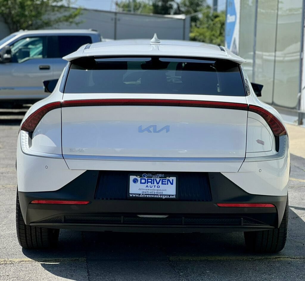 Used 2024 Kia EV6 Light RWD image 4