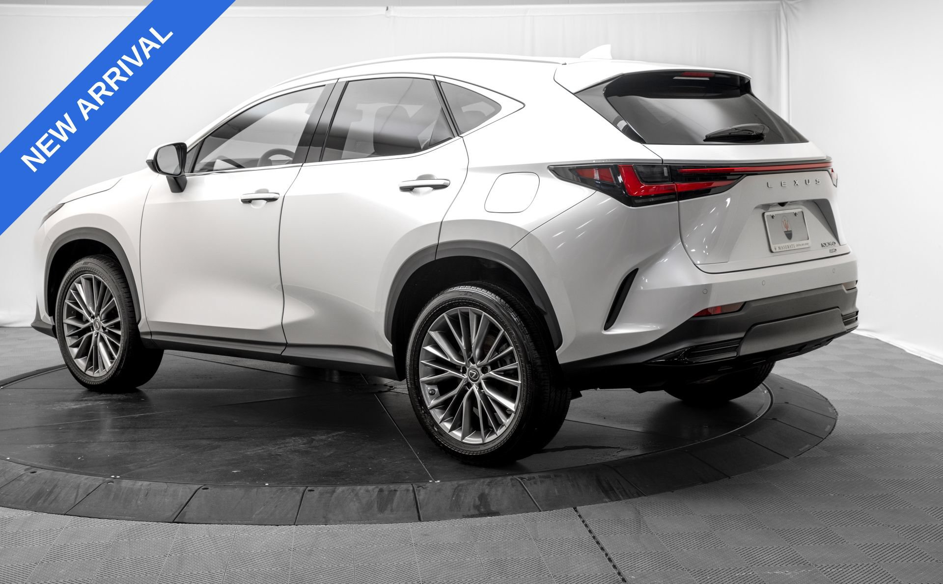 Used 2023 Lexus NX 350 AWD image 5