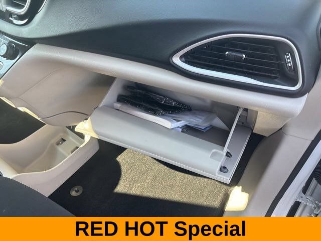 Used 2023 Chrysler Voyager LX FWD image 39