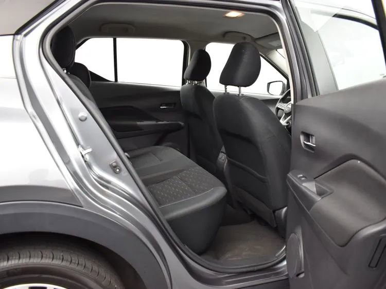 Used 2023 Nissan Kicks SV image 19