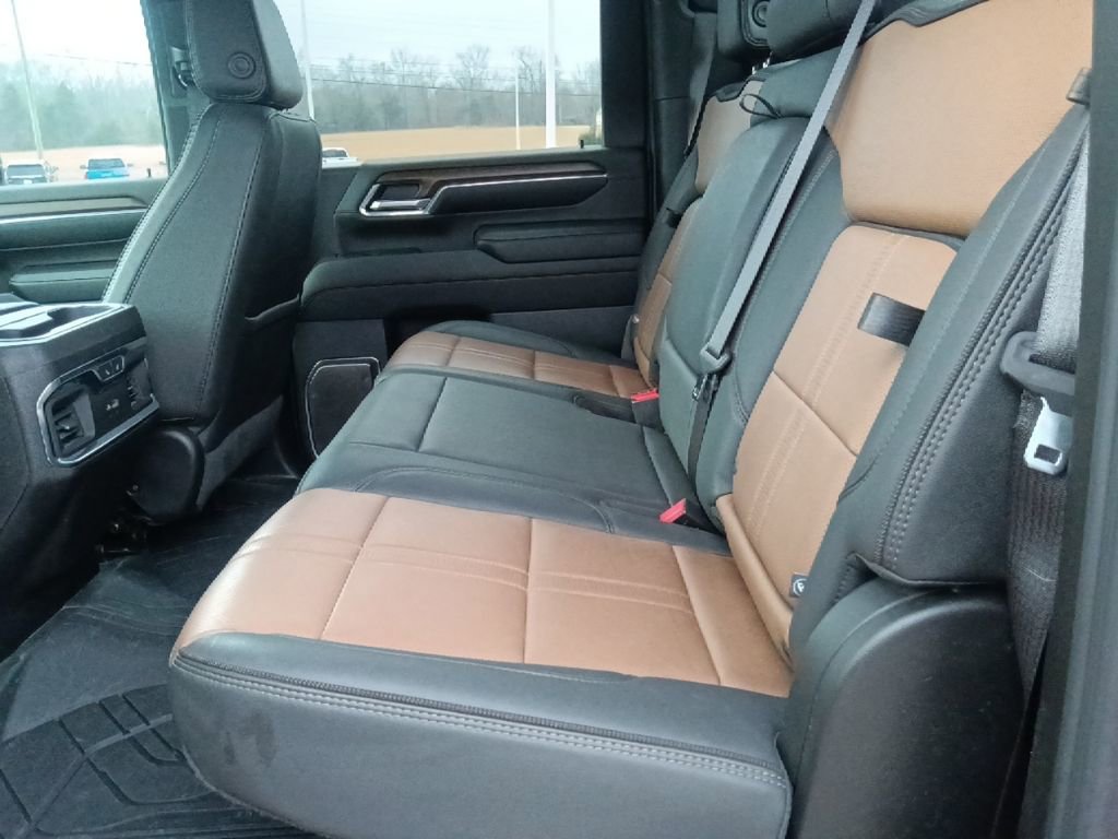 Used 2024 Chevrolet Silverado 2500 High Country w/ High Country Premium Package image 28