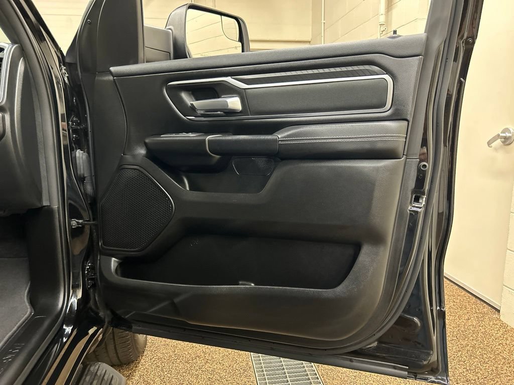 Used 2025 RAM 1500 Big Horn AWD/4WD image 16