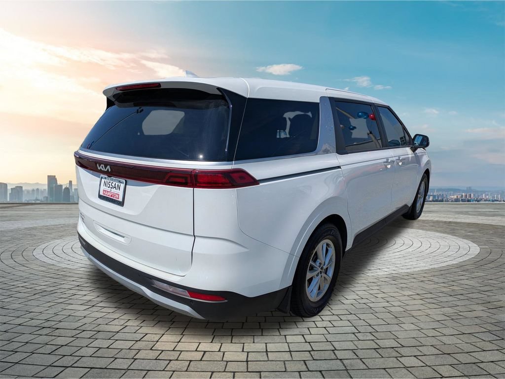 Used 2024 Kia Carnival LX FWD image 5