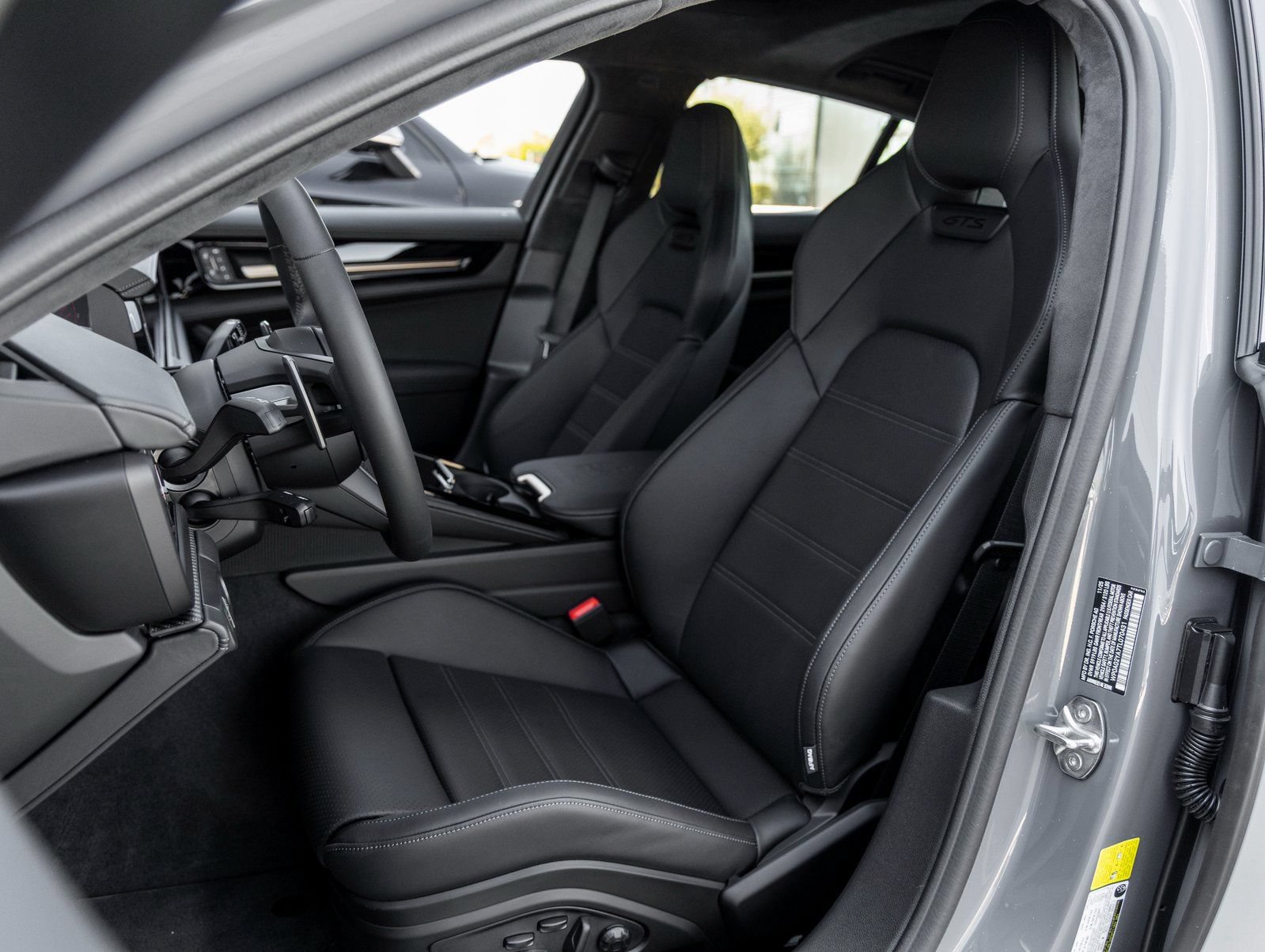 Certified 2026 Porsche Panamera GTS AWD/4WD image 5