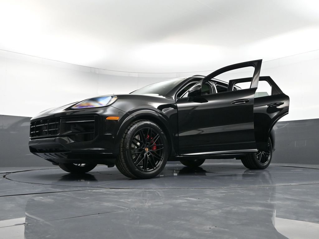New 2026 Porsche Cayenne GTS image 44