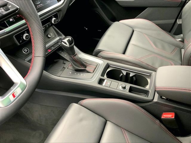 Certified 2025 Audi Q3 2.0T Premium Plus w/ Premium Plus Package image 17