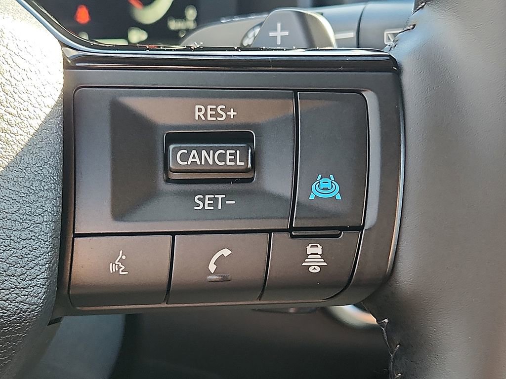 Certified 2025 Nissan Rogue SL image 23