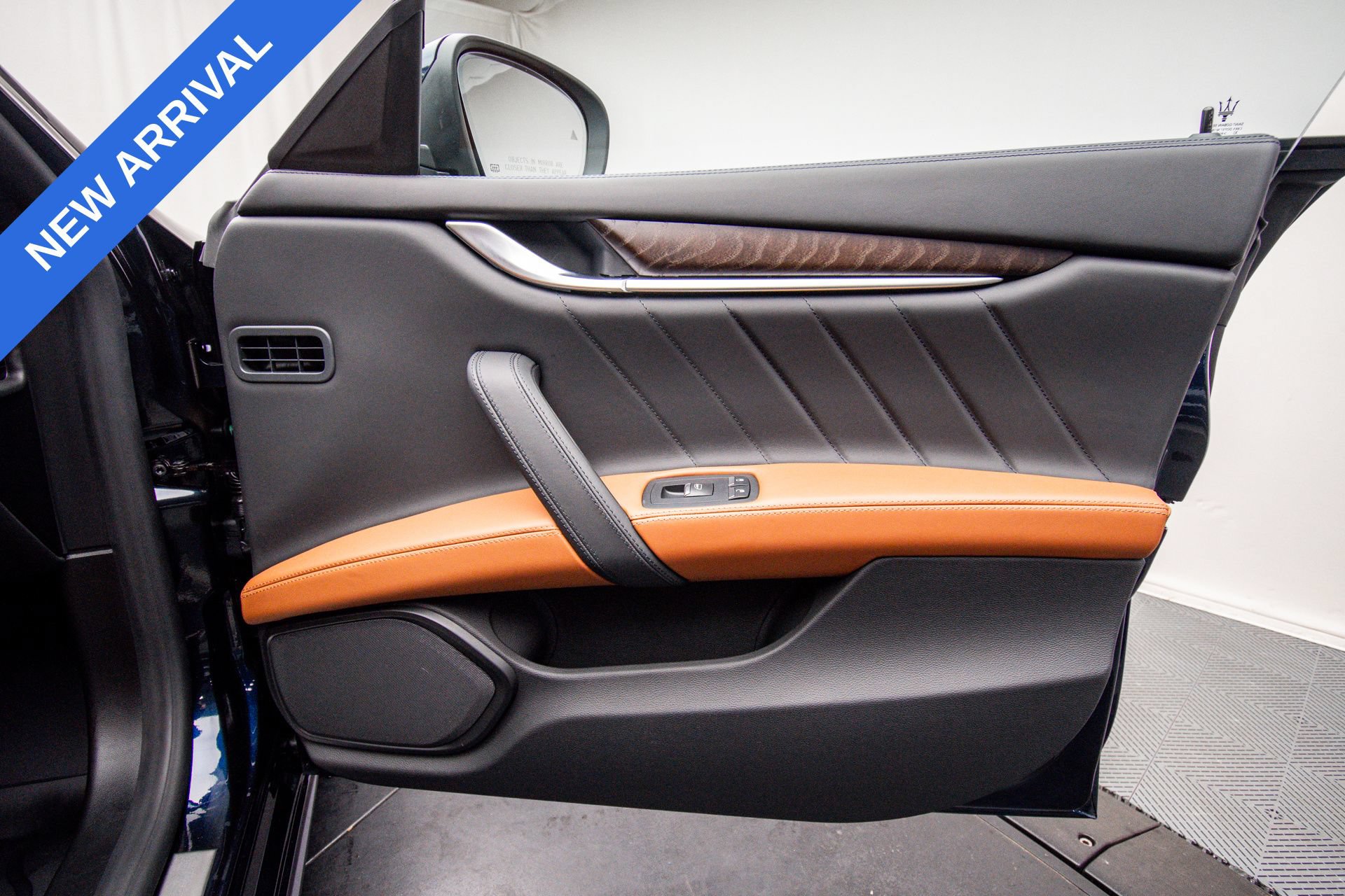 Used 2023 Maserati Ghibli Modena Q4 AWD/4WD image 31