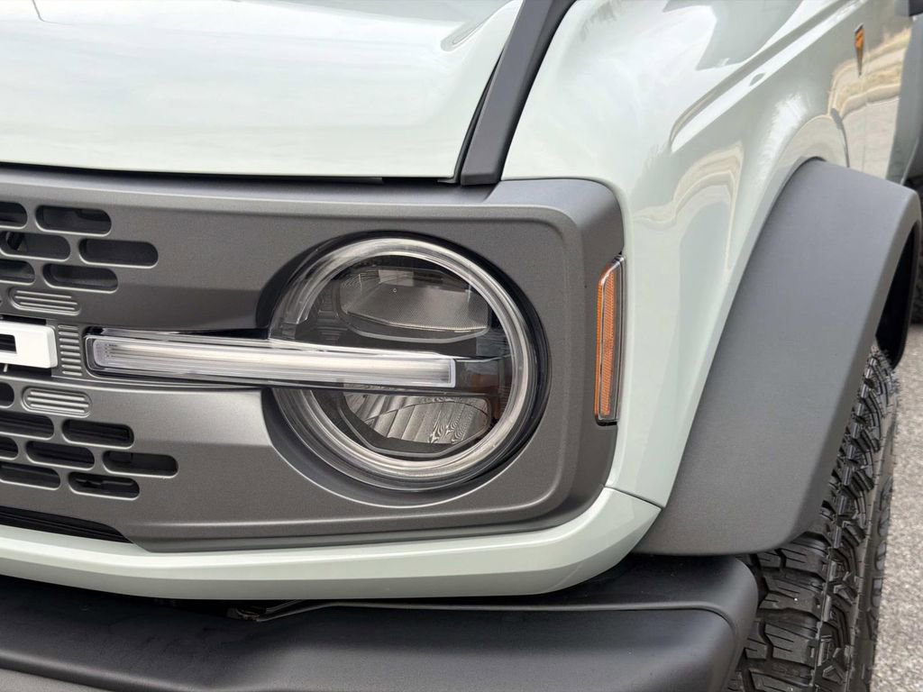 Used 2023 Ford Bronco Badlands image 10