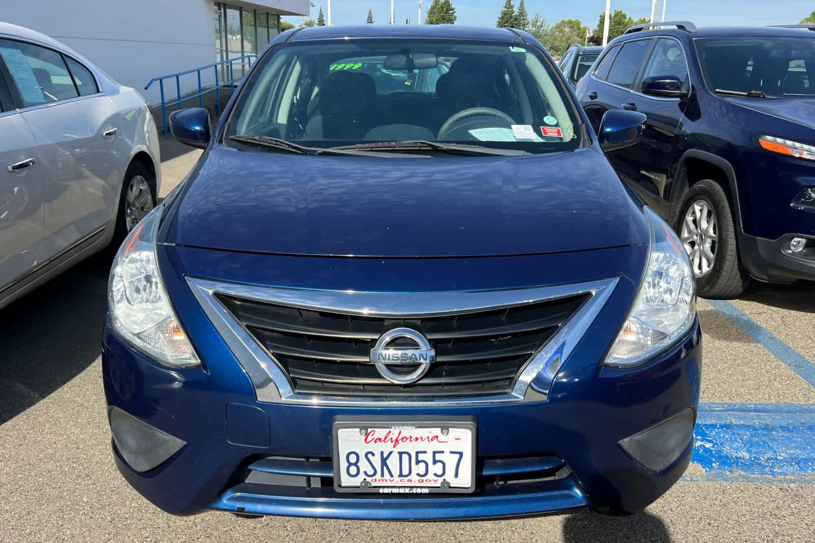 Used 2018 Nissan Versa SV FWD image 2