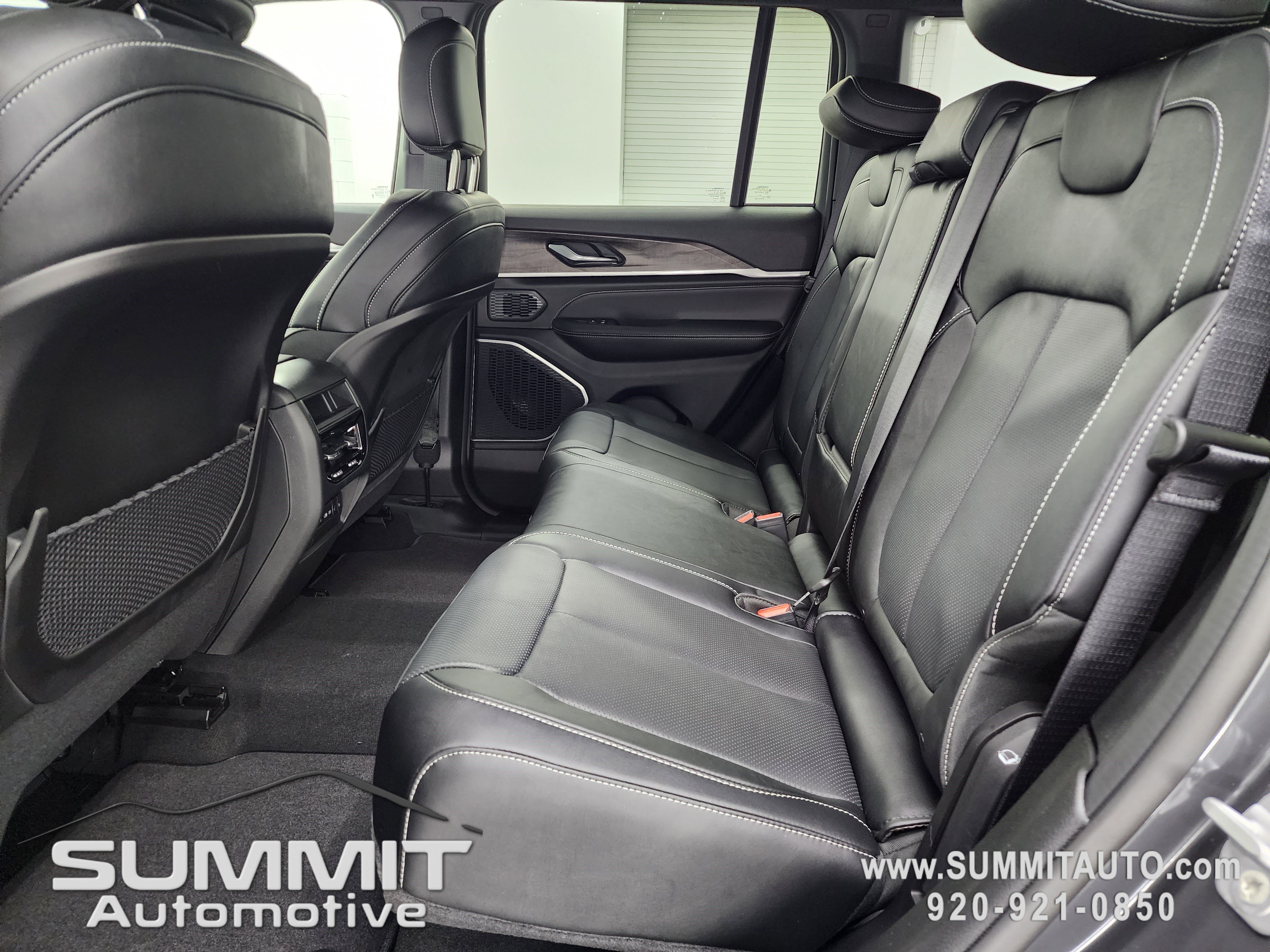 New 2026 Jeep Grand Cherokee Limited Reserve image 8