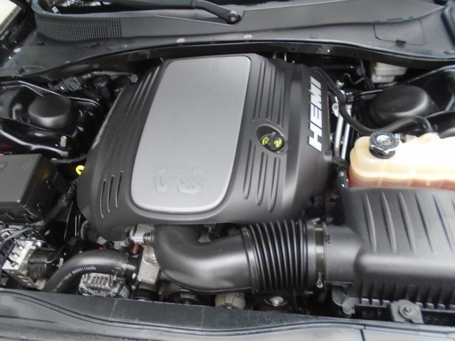 Used 2013 Chrysler 300 C w/ Harman Kardon Audio Group image 28