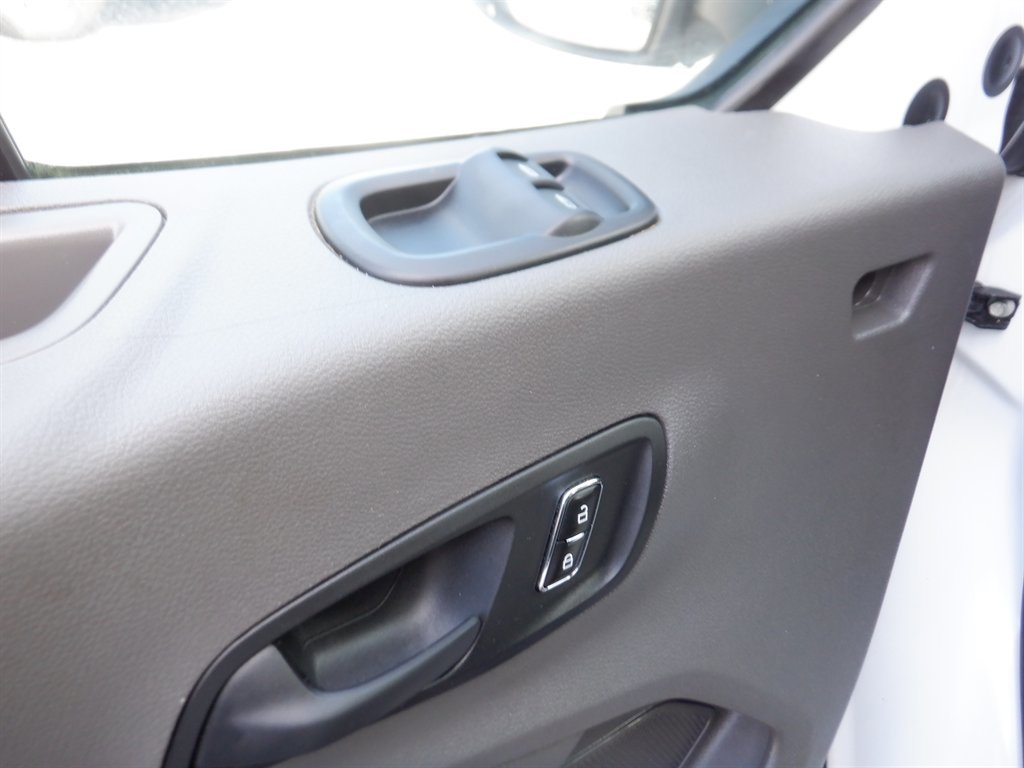 Used 2023 Ford Transit 250 Medium Roof RWD image 17