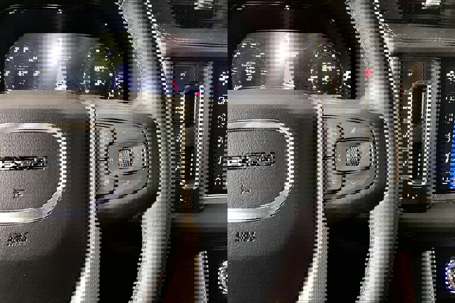 Used 2022 GMC Yukon XL Denali image 22