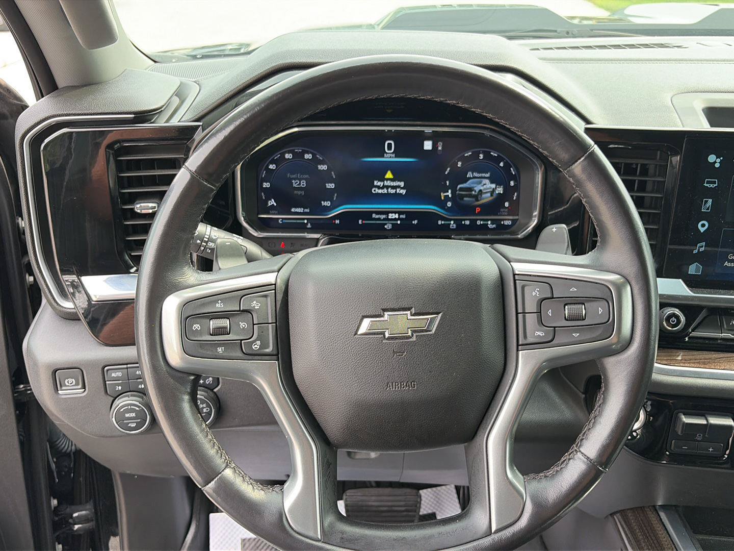 Used 2022 Chevrolet Silverado 1500 LT Trail Boss w/ LT Trail Boss Premium Package AWD/4WD image 22