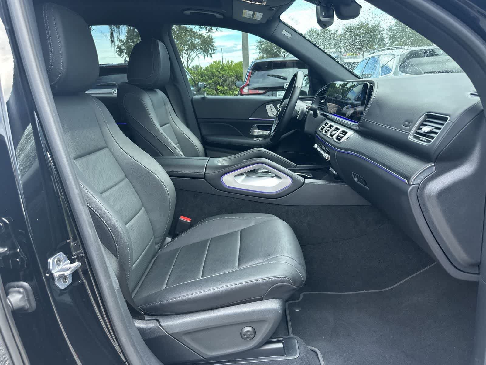 Used 2025 Mercedes-Benz GLS 450 4MATIC image 17