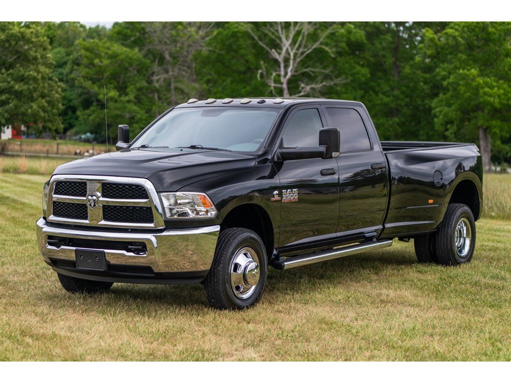 Used 2018 RAM 3500 Tradesman w/ Chrome Appearance Group AWD/4WD image 5