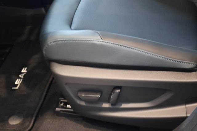 New 2026 Nissan Leaf SV+ w/ Floor Mat Package (SV+) FWD image 11