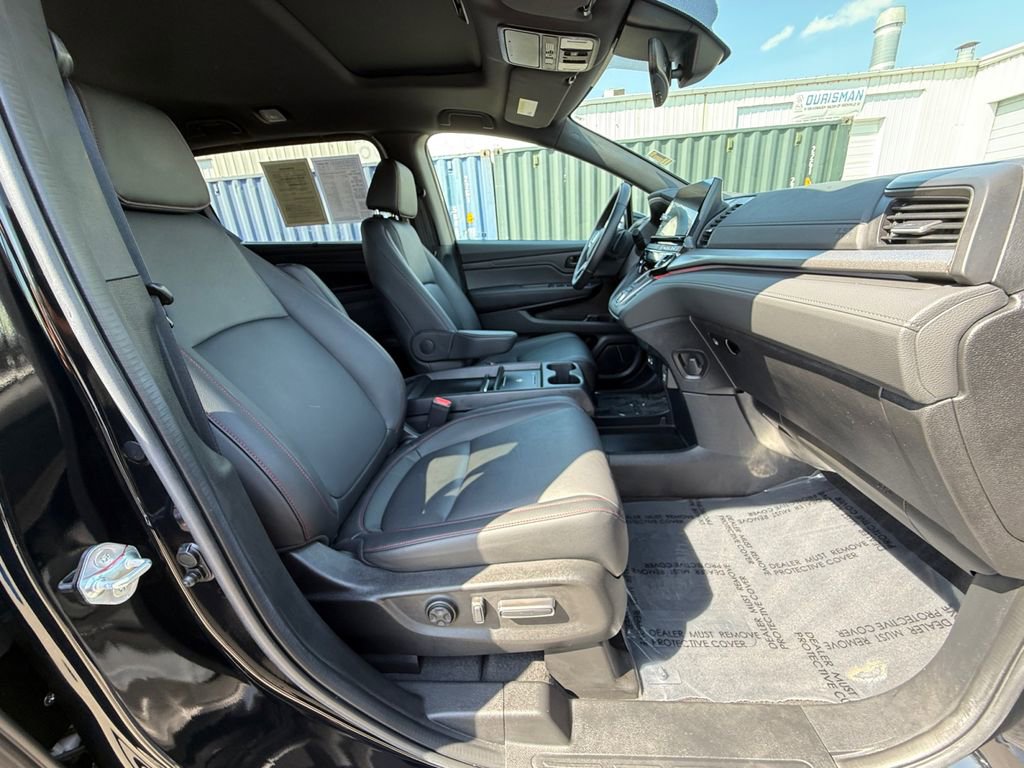 Used 2025 Honda Odyssey Sport-L image 27