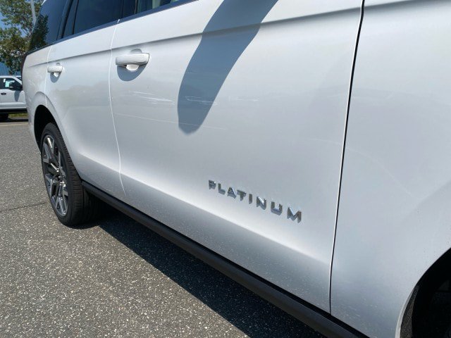 New 2027 Ford Expedition Platinum w/ Platinum Ultimate Package AWD/4WD image 36